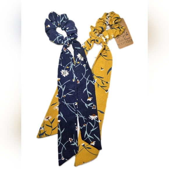 None Accessories - Elegant Floral Hair Scrunchies in Navy and Mustard